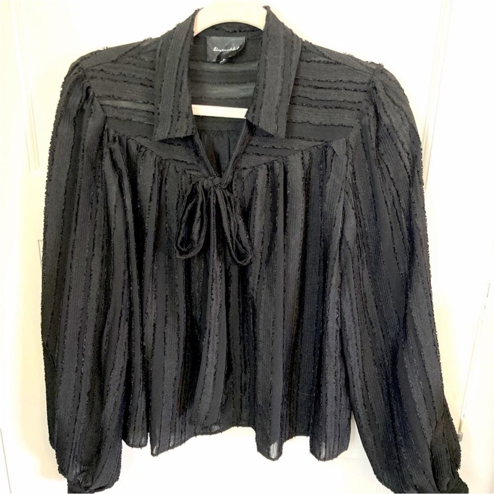 Line and Dot black bow blouse size medium